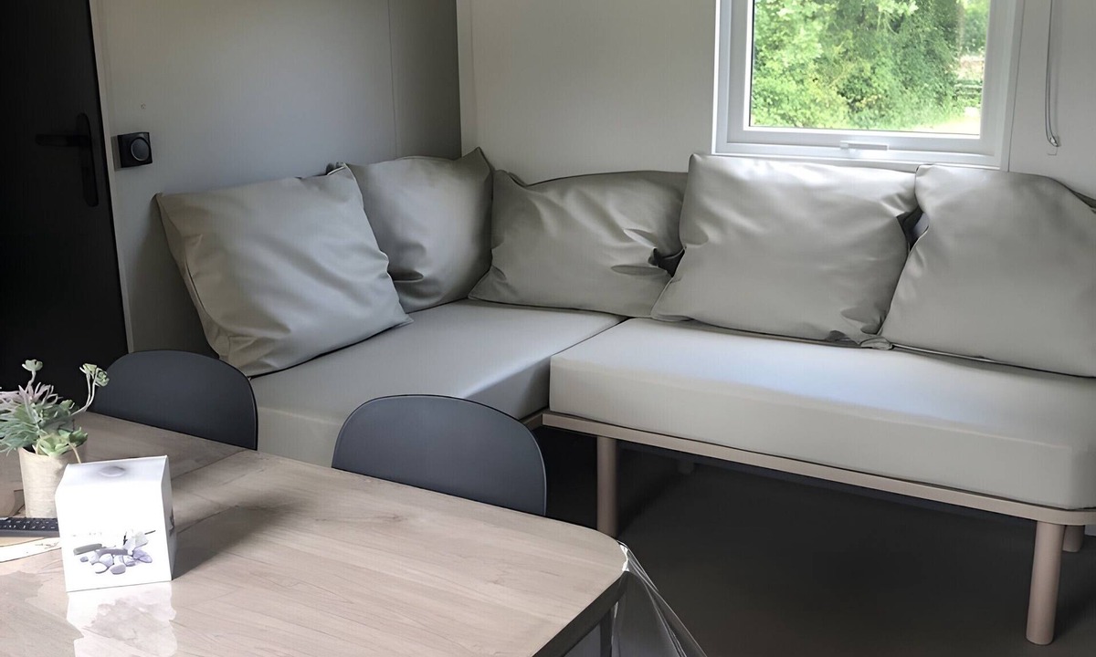 Saint-Gervais House | Mobile Home 'Vallons 53' with Shared Pool and Terrace