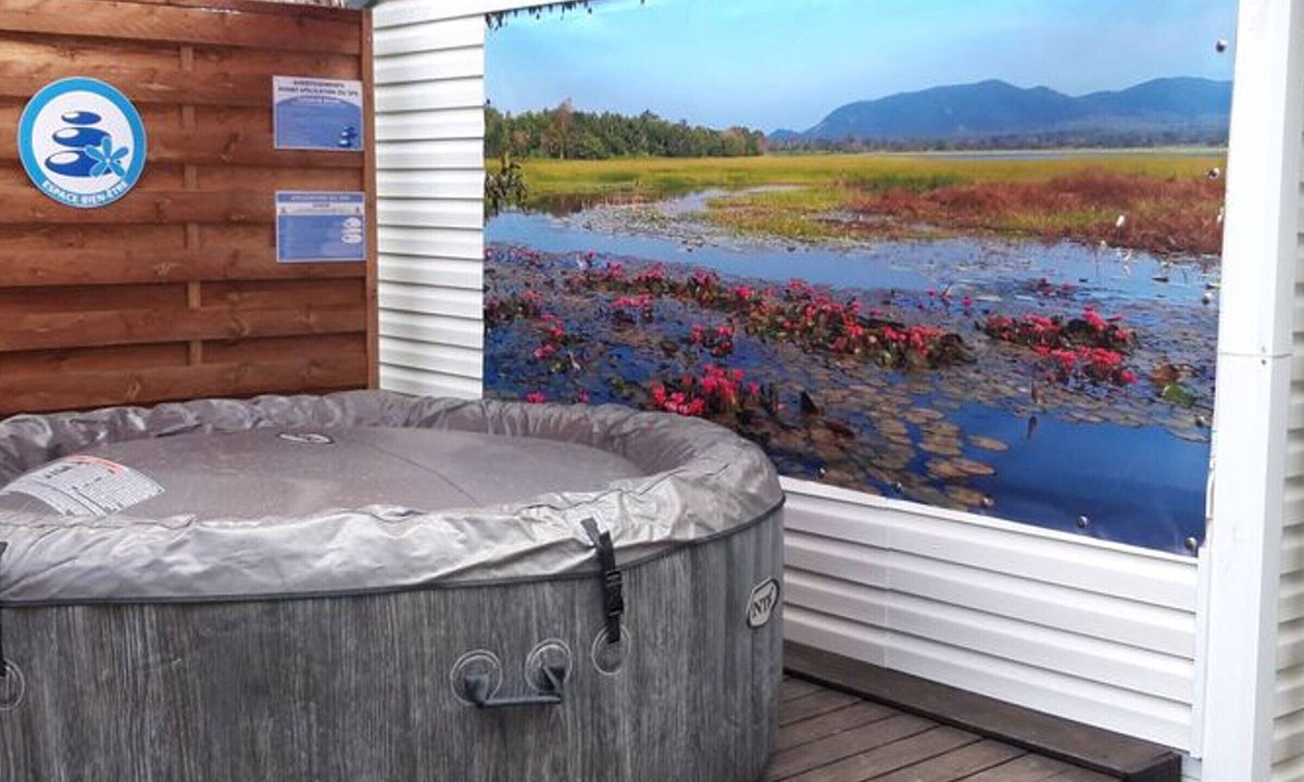 Sournia House | Mobile Home with Jacuzzi for 4 People and Terrace