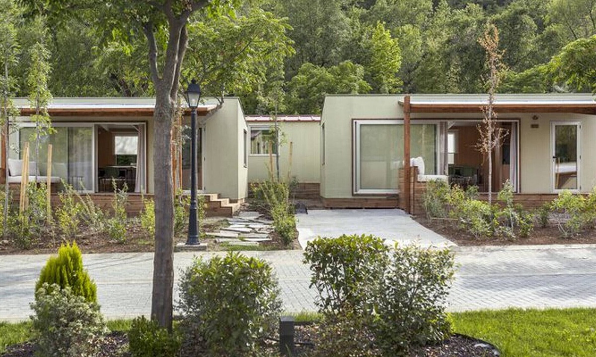 Sarratillo House | Mobile Home with Terrace in the Pyrenees, 2 Bedrooms, Equipped Kitchen