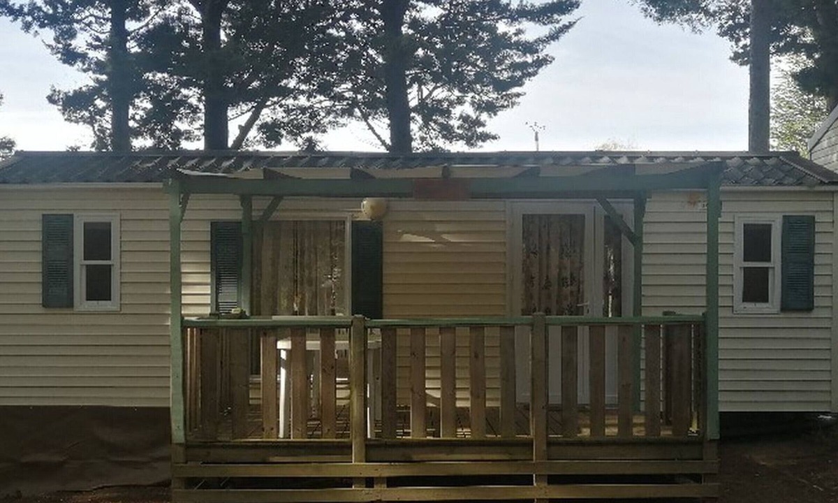 Sournia House | Mobile Home with Terrace for 4 pax