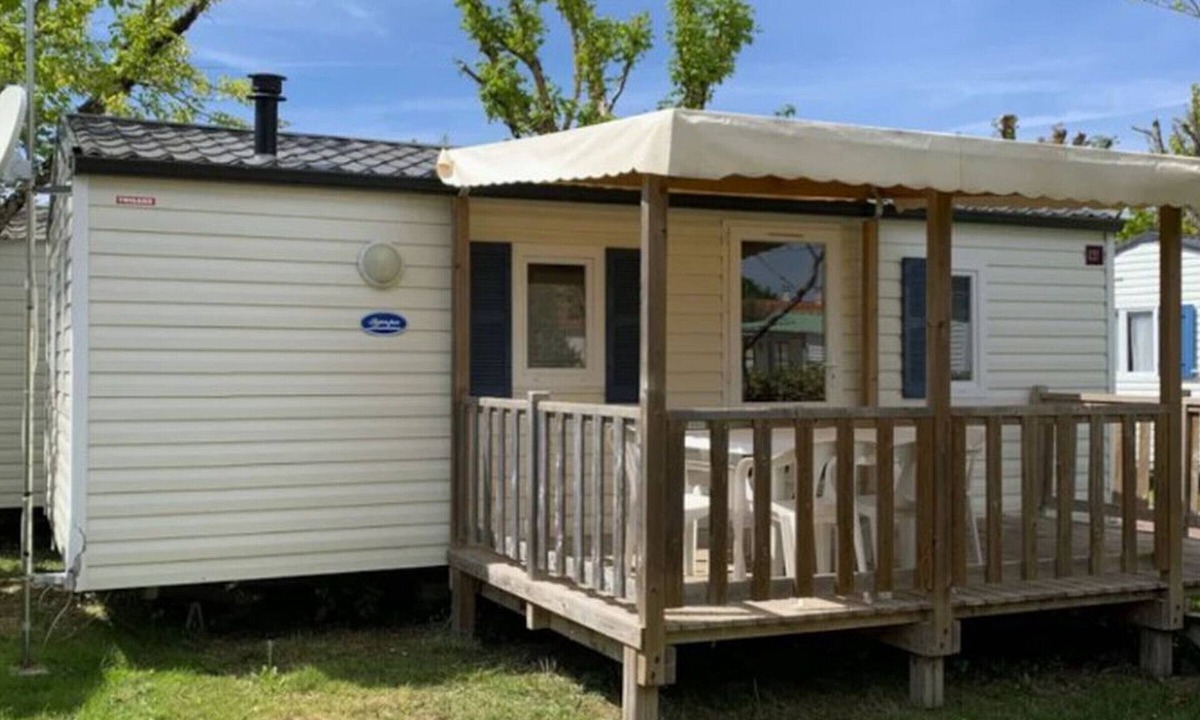 Arvert House | Mobile Home with Terrace for 4 People