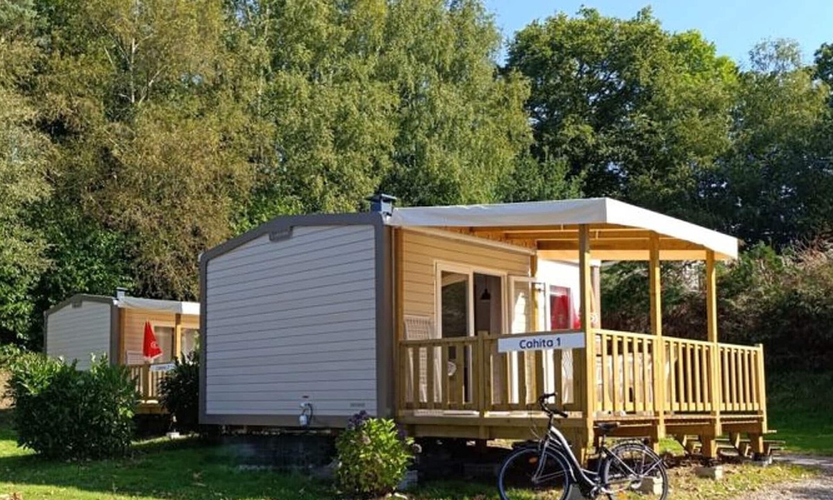 Guegon House | Mobile Home with Terrace in Guégon