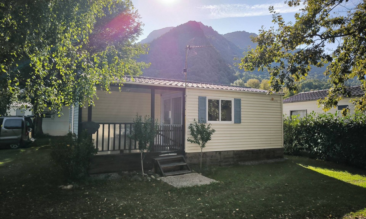 Gere-Belesten House | Mobile homes in the mountains