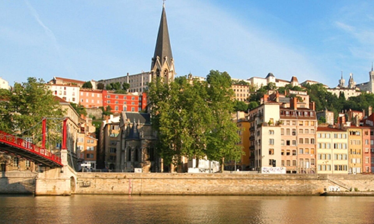 Dardilly House | Mobile homes, Number 33