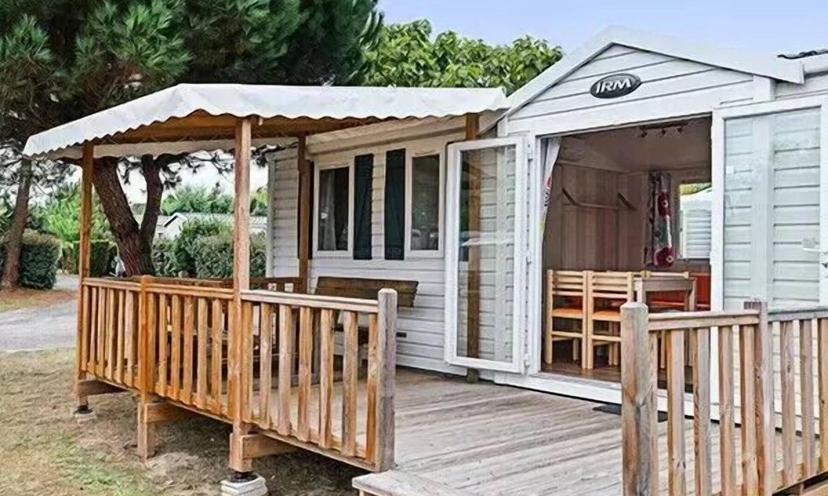 Bonnal House | Mobilheim - Raised Terrace