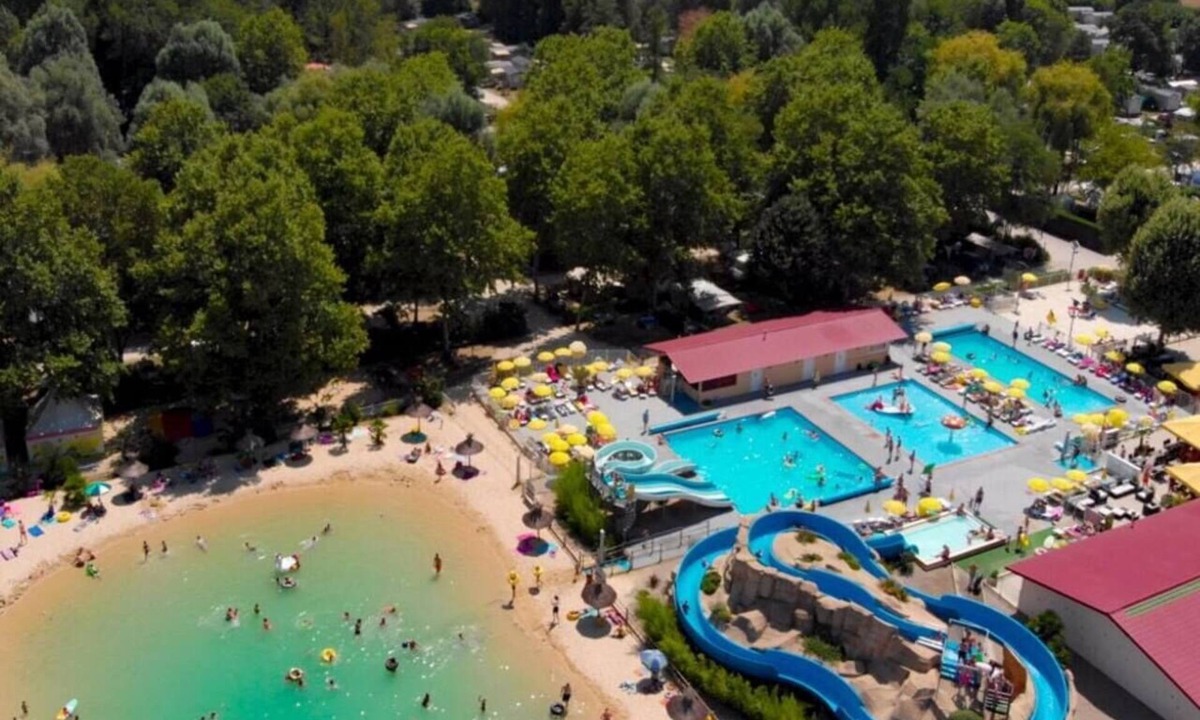 Chateauneuf-de-Galaure House | Mobilhome - Camping 4* - Châteauneuf-de-Galaure