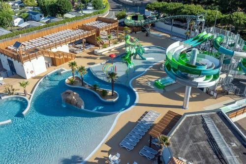 Saint-Jean-de-Monts Other | Mobilhome 400m de la plage Camping 5 étoiles