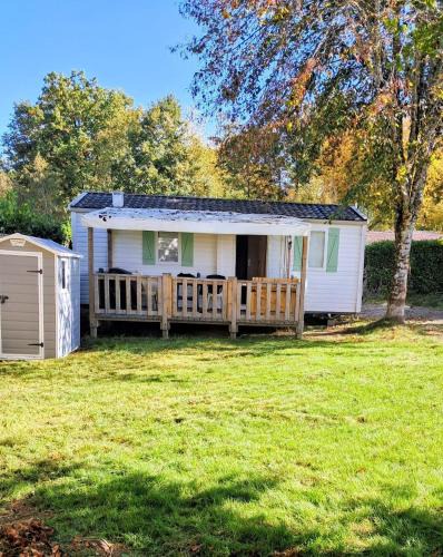 La Celle-sous-Gouzon Other | Mobilhome au bord du lac avec piscine