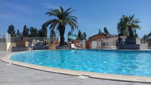 Vic-la-Gardiole Other | MOBILHOME COSY SPACIEUX 42m2, CLIMATISE, TV & LL, 3 chambres