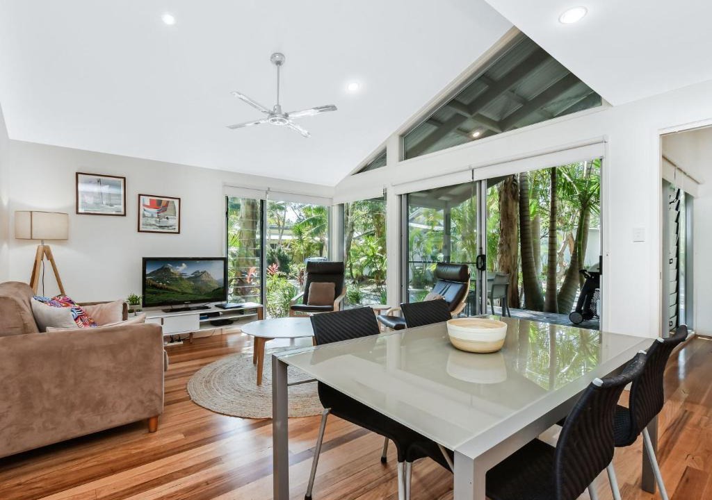 Boomerang Beach House | Mobys Beach house 11