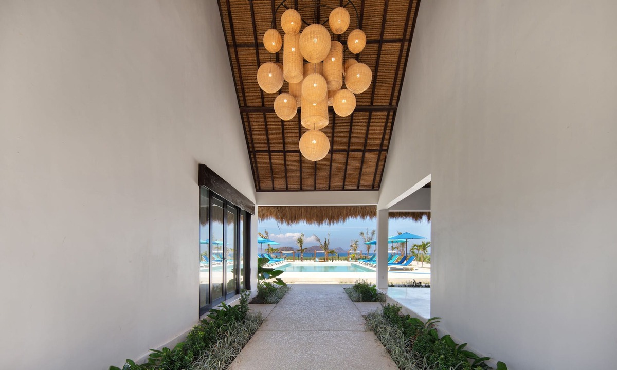 Sumbawa Barat Hotel | Mocean Beach Resort