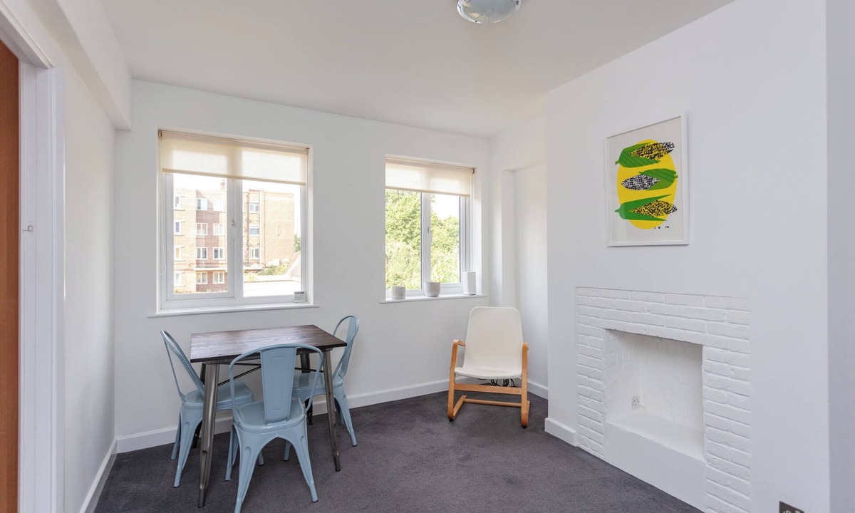 Southfields Apartment | Mod 1 BR Apt in Earlsfield SW