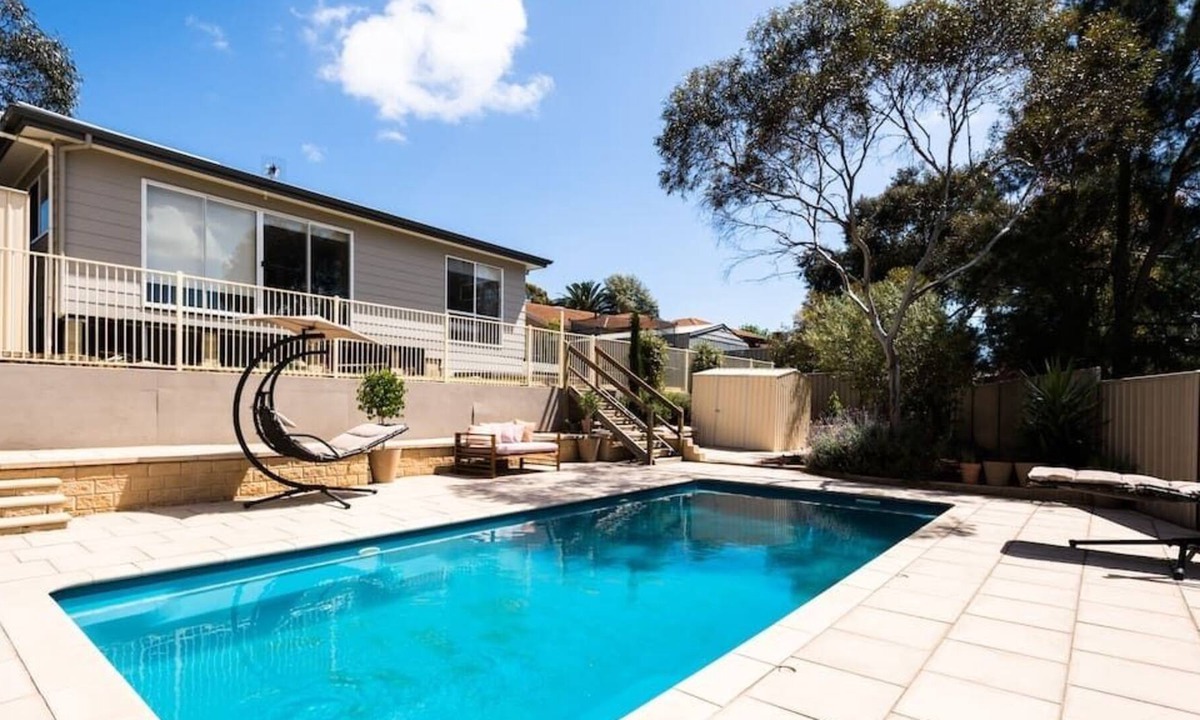 Para Hills House | Modbury Heights 3 Bedroom bungalow