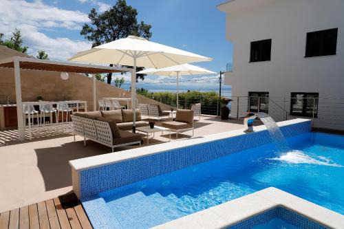 Icici Apartment | MODENA MARIS-heated pool-grill-relax-jacuzzi apartments