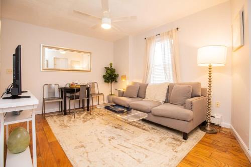 Harrison Lenox Apartment | Modern,02 mile to Northeastern, in unit laundry