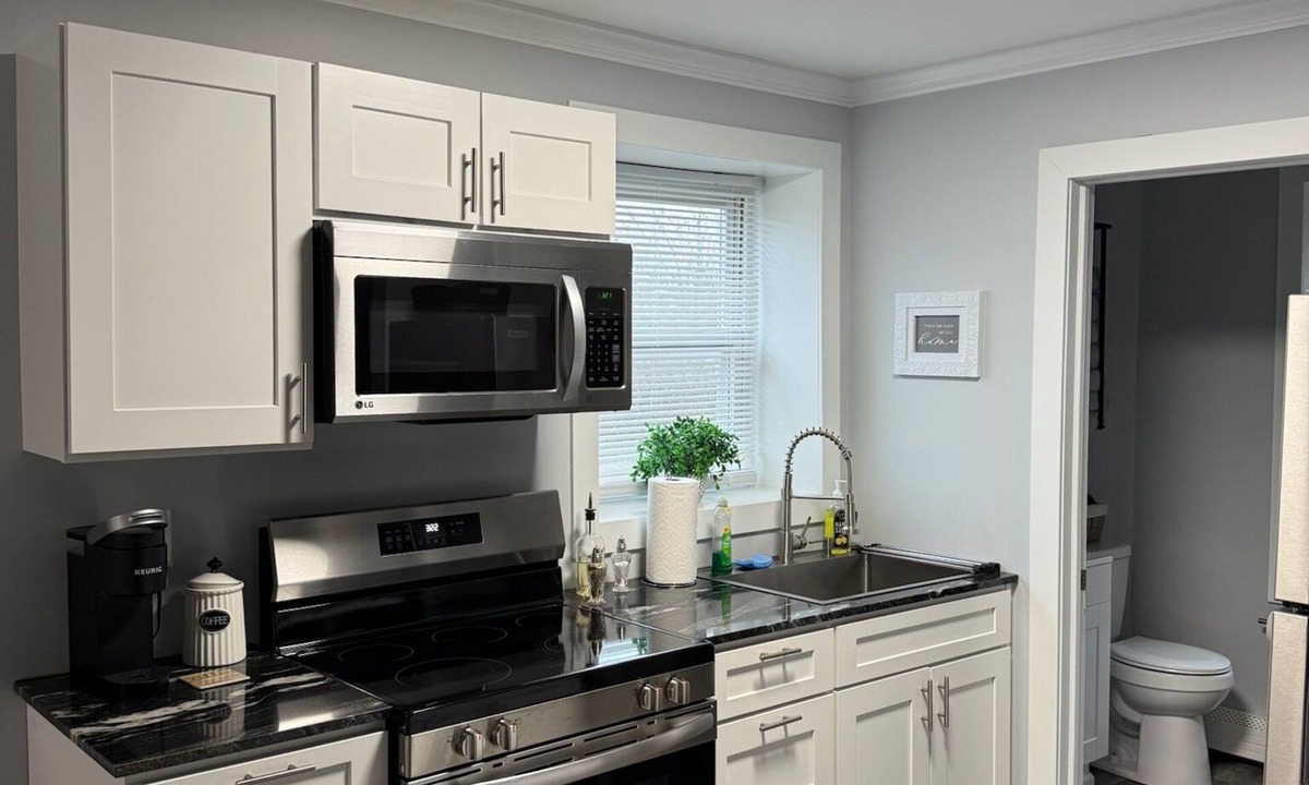 Whitesboro Apartment | Modern 1-bedroom apartment in charming Whitesboro