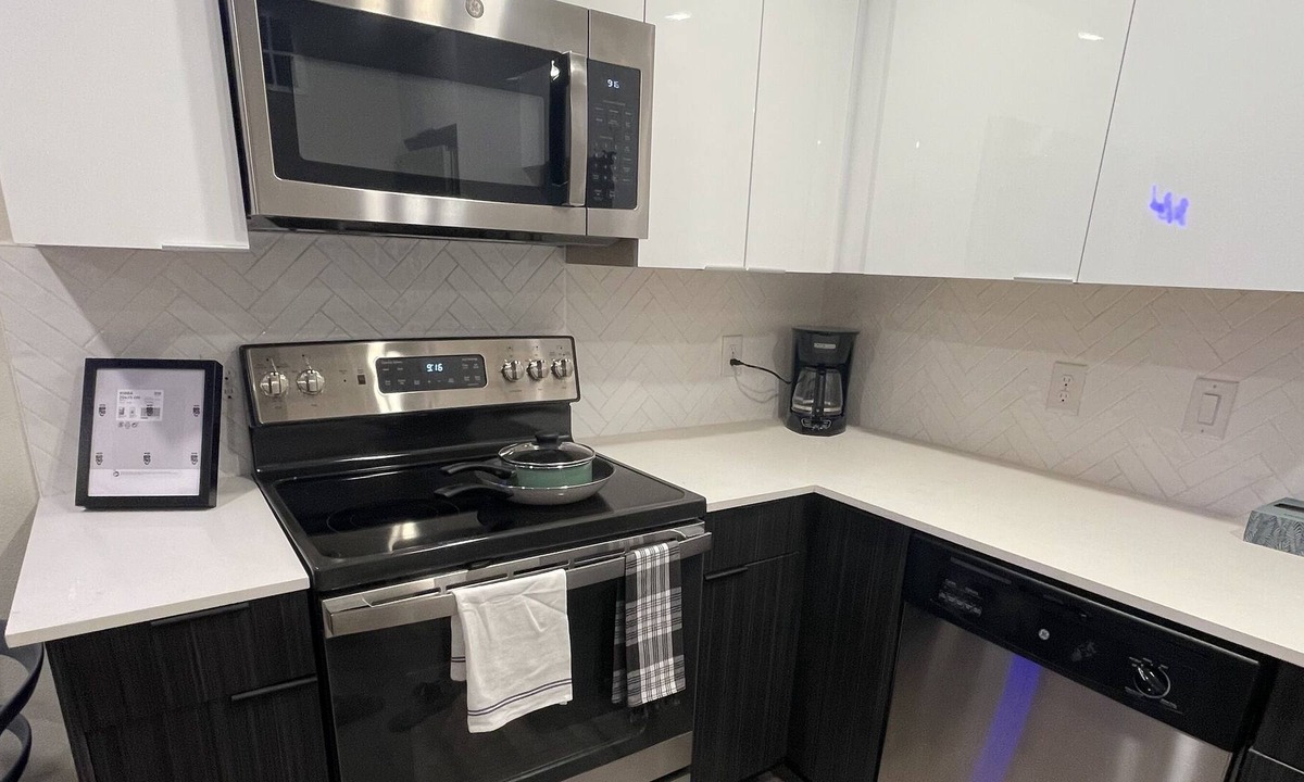 Old East Dallas Apartment | Modern 1-bedroom apartment in uptown Dallas
