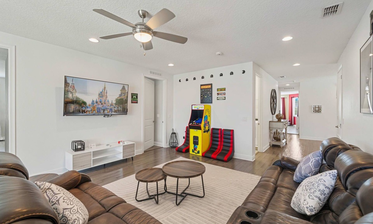 Bay Lake House | Modern 11 Bed Villa w/Pool & Game Room/Perfect for Large Groups!