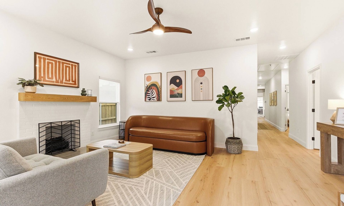 McKinney House | Modern 1920s Home at the Square in Downtown McKinney
