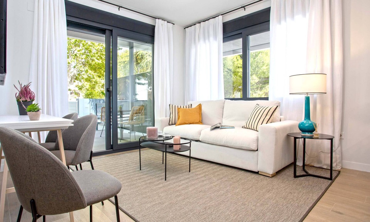 Distrito Norte Sierra Apartment | Modern 1BD apartment with terrace, pool and parking. Arruzafa I