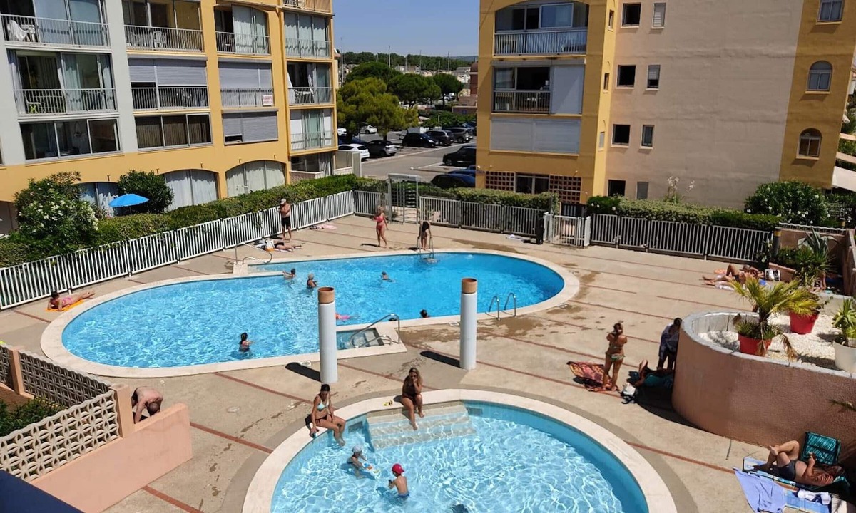 Gruissan Apartment | Modern 1BR Apartment with Pool & Garage in Gruissan, Near Beach & Shops