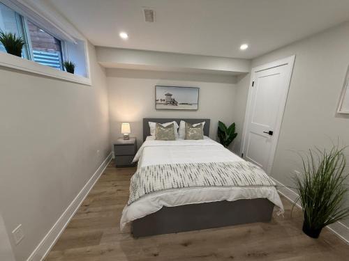 Beaconsfield Village Apartment | Modern 1BR - Heart of Queen West