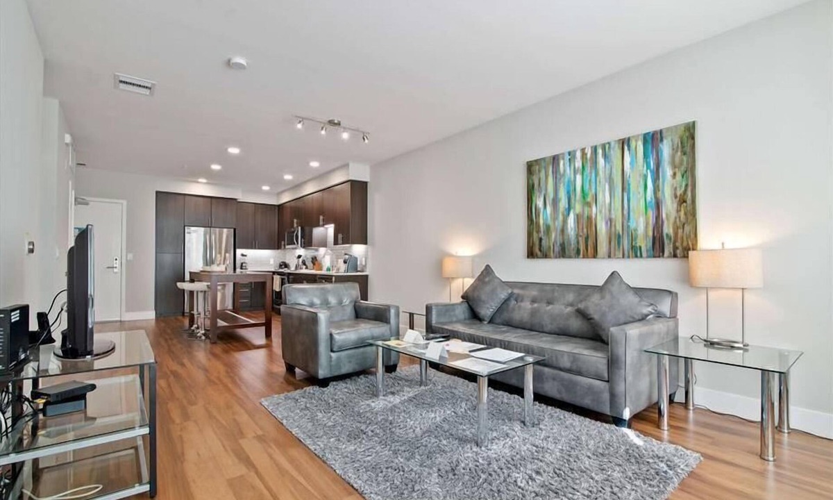 Shoreline West Apartment | Modern 1BR | Kitchen + Laundry | Near Castro St