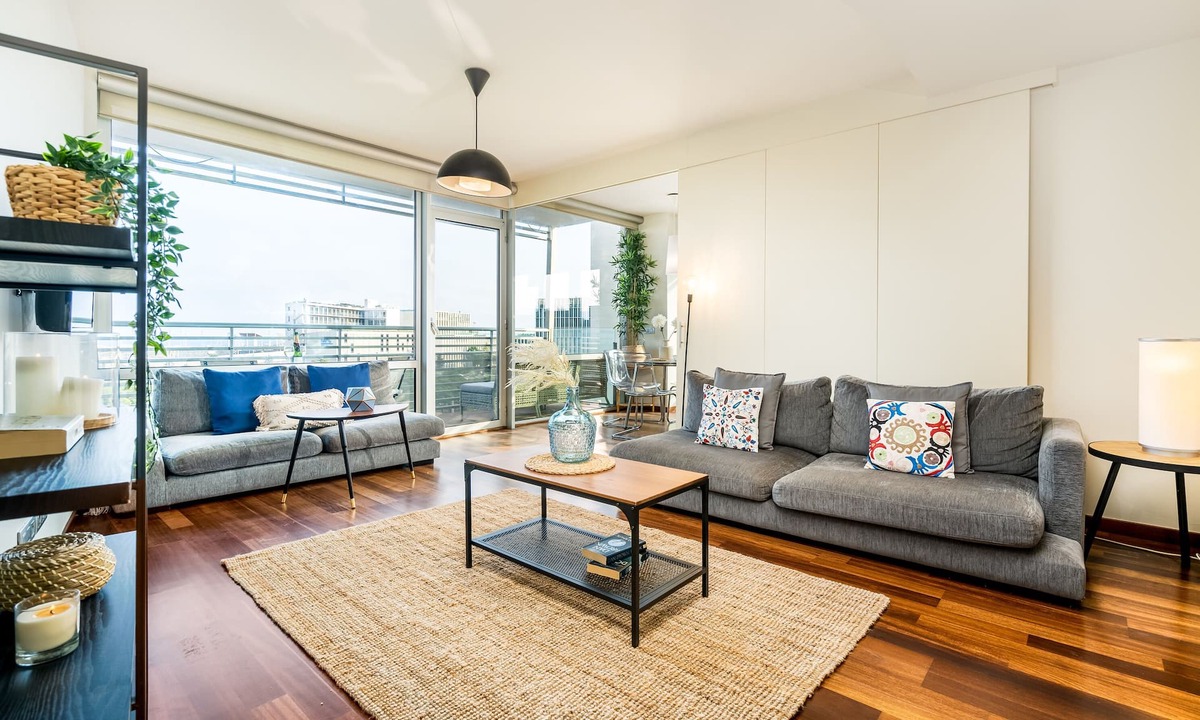 Sant Adria de Besos Apartment | Modern 2-Bedroom Apartment with Balcony & Pool Access Near Forum Beach