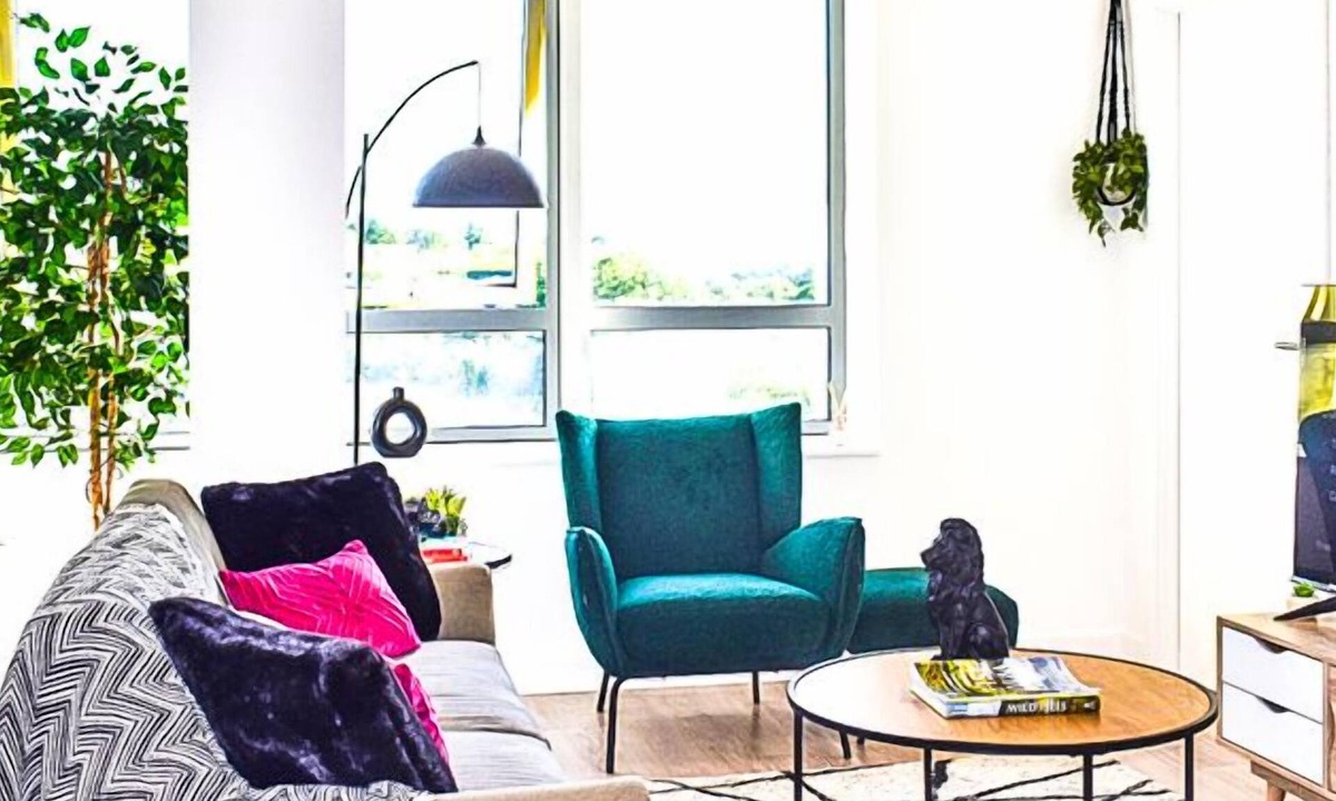 Bracknell Apartment | Modern 2 Bed 2 Bath Bracknell with Free Parking