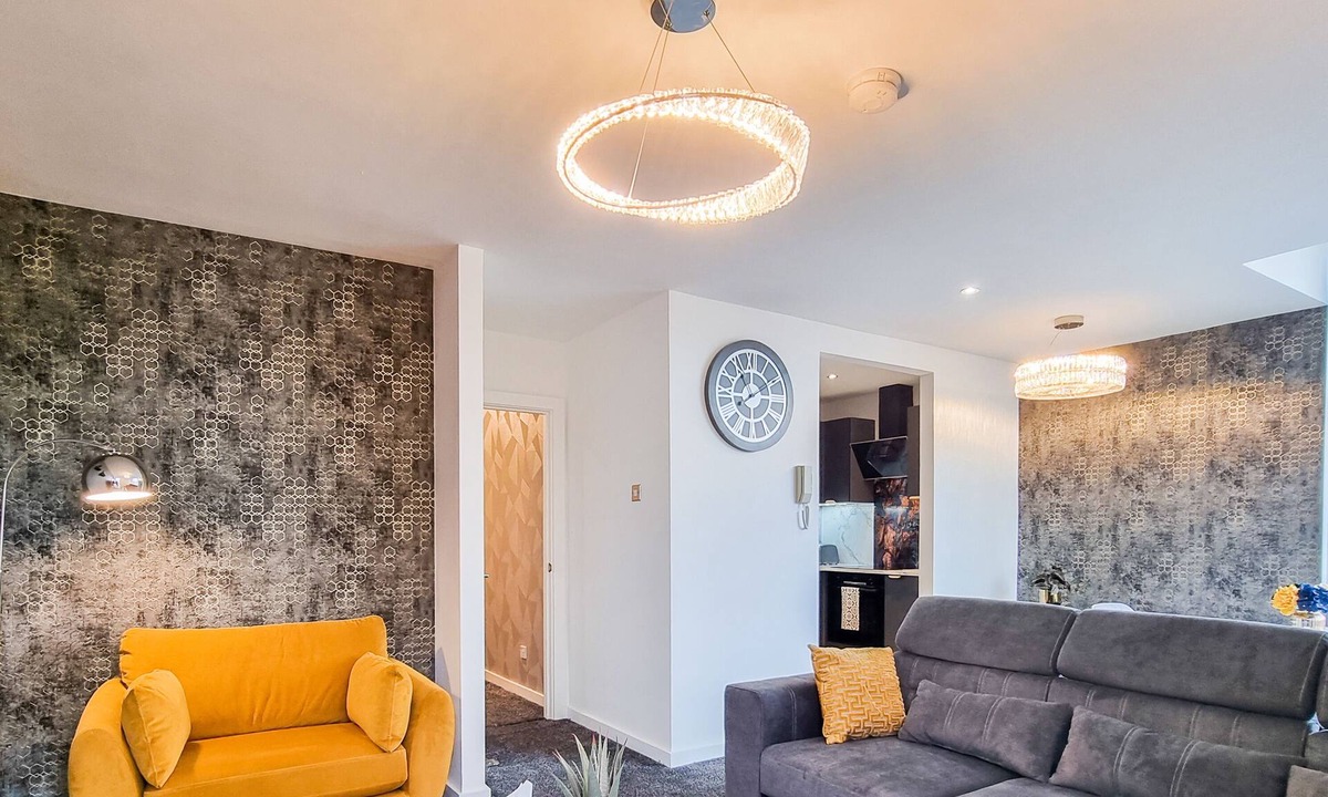 Castlefield Apartment | Modern 2-Bed Apartment with Canal View