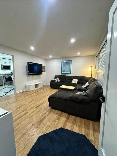 Bloomfield Apartment | Modern 2 bed Apt-15mins to World Cup Stadium-30mins NYC