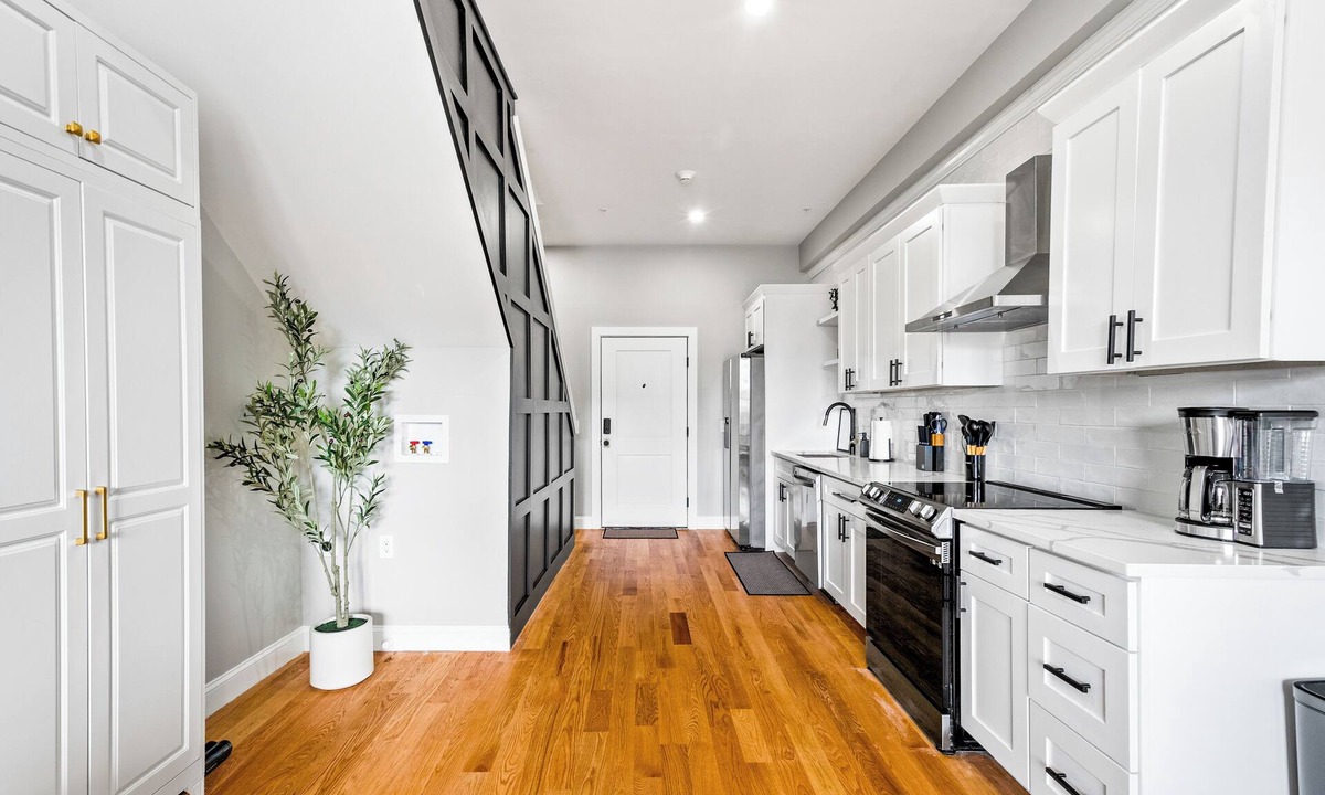 Federal Hill Apartment | Modern 2-Bedroom Gem in Charming Downtown Providence
