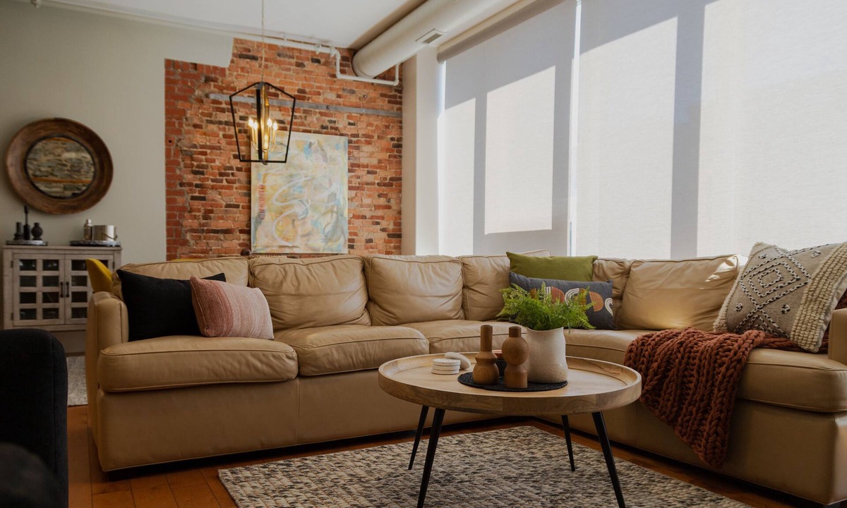 Kingston Apartment | Modern 2 Bedroom Loft Downtown Kingston