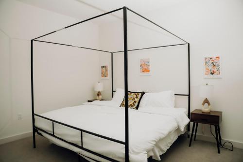 Chelsea Apartment | Modern 2 BR 2 BA near downtown Boston free parking