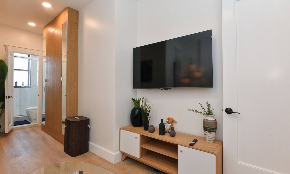 Manhattan Valley Apartment | Modern 2 BR Apartment Near Central Park