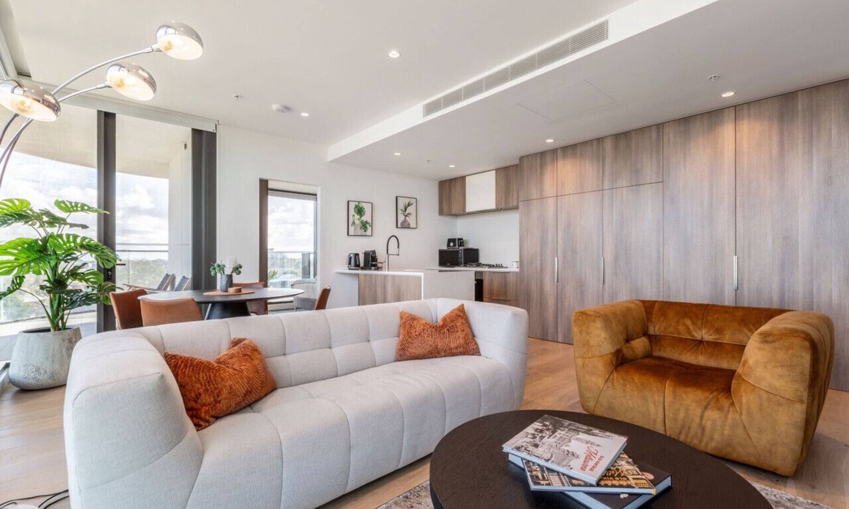 Williamstown Apartment | Modern 2 BRM Apt in Miami