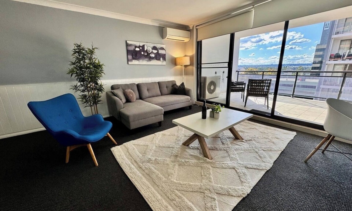 Parramatta Apartment | Modern 2Bdr Apt 7mins to Paramatta Train Station