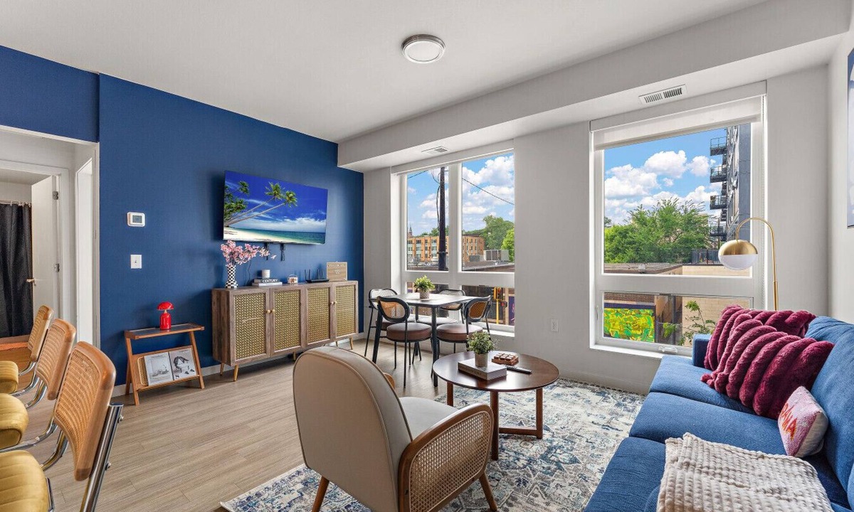 Downtown Minneapolis Apartment | Modern 2BR/2BA with Parking near Downtown