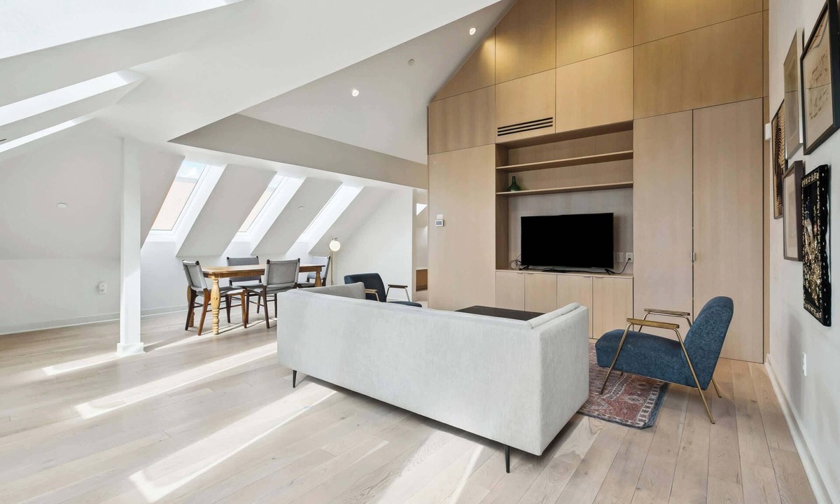 Tulane - Gravier Apartment | Modern 2BR in Historic Schoolhouse | Gated Parking | Near Superdome
