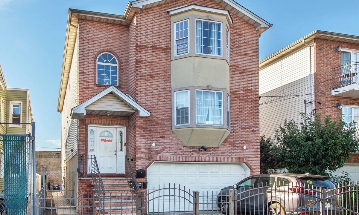 Ironbound District Apartment | ♥ Modern 2BR Newark Stay Near NYC, EWR & Free Parking