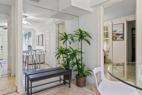 Grandview Heights House | Modern 2BR Oasis Heated Pool Near Downtown