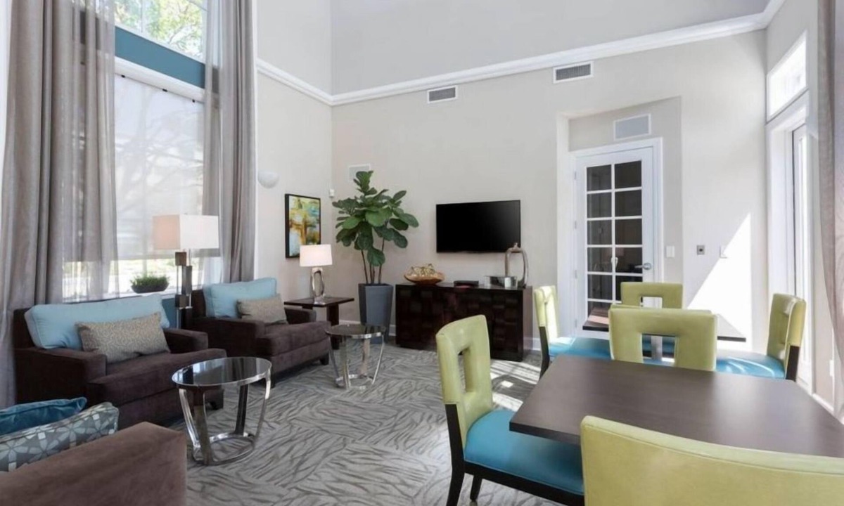 East San Mateo Condo | Modern 2BR Retreat in Bridgepointe w Pool