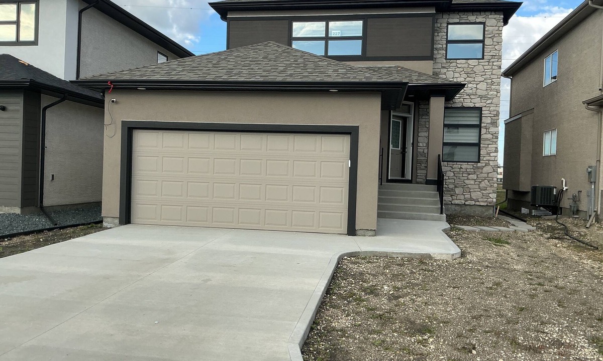 Winnipeg Bed & Breakfast | "Modern 2BR Suite with Private Entrance, Workspace, A/C & Parking in Sage Creek"