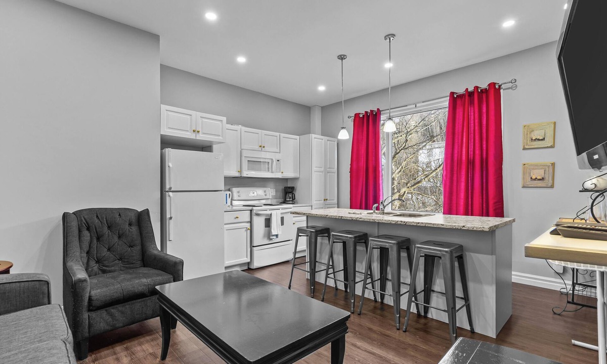 Waterford Valley Apartment | Modern 2BR W&D Wi-Fi Parking