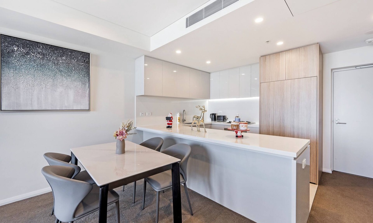 Hurstville Apartment | Modern 2BR with Sea and Sky View