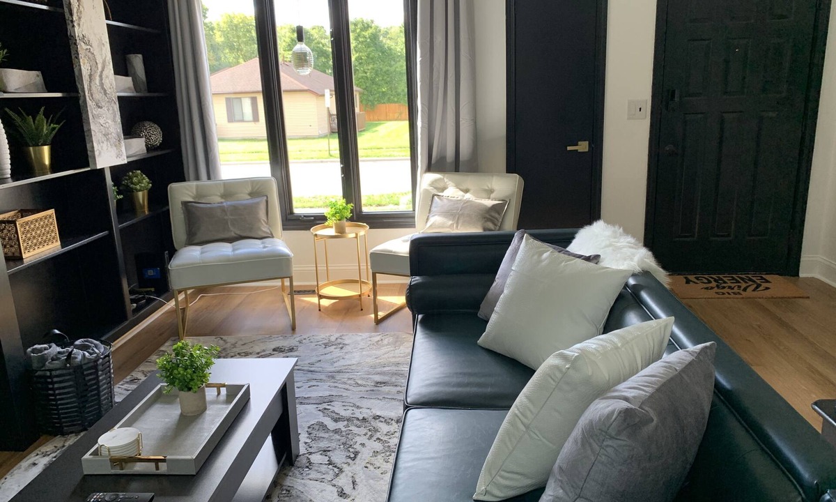 Northern Woods House | Modern 3 bd next to playground, trials and park