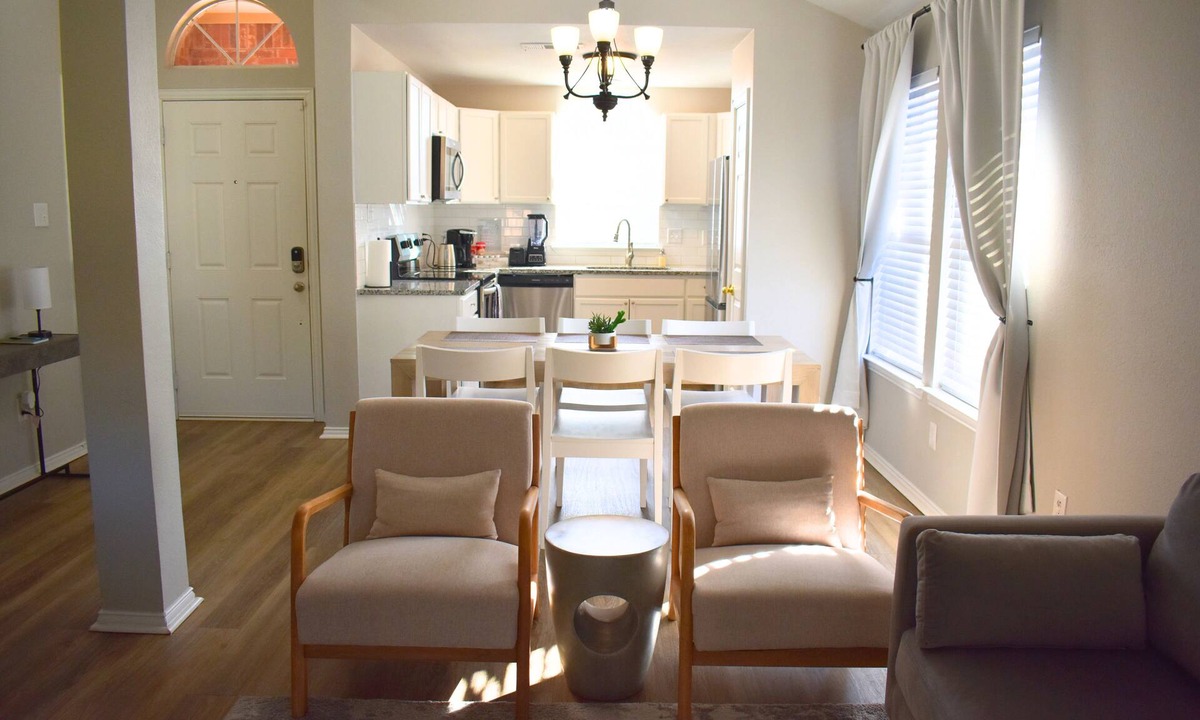 Little Elm House | Modern 3 Bdr home! Near everything!