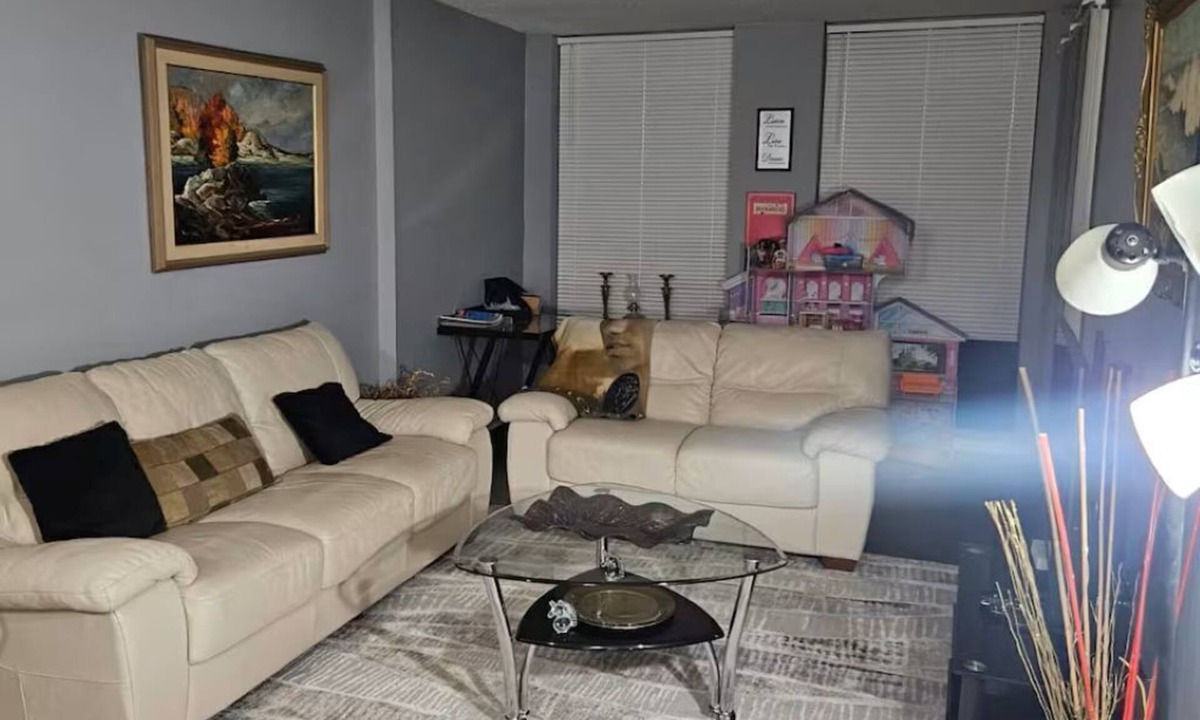 Pickering Apartment | Modern 3‑Bedroom Apartment in Prime Pickering Location