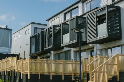 Waterview Apartment | Modern 3 Bedroom for Families & Work Trips