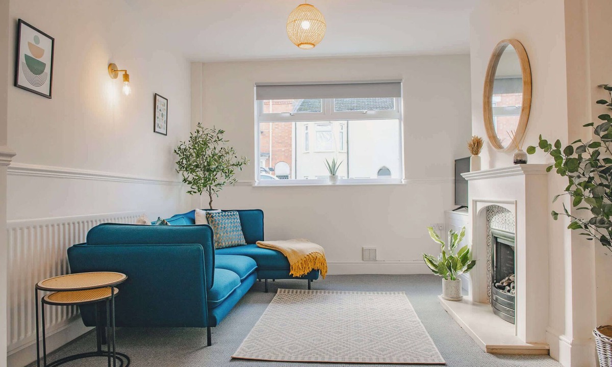 Rugby House | Modern 3 Bedroom Home in Central Rugby